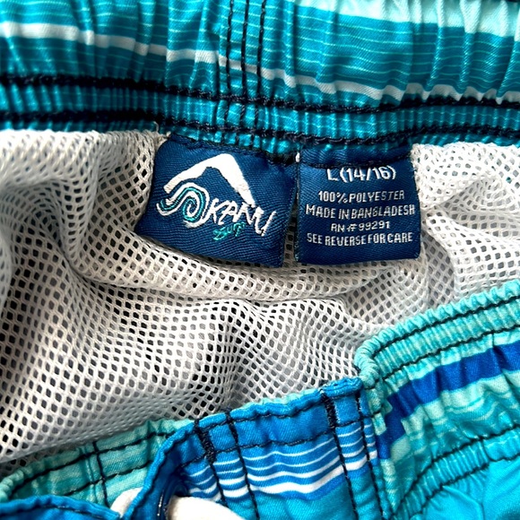Kanu Surf Boys Bathing Suit - like new - size Large - Picture 5 of 5